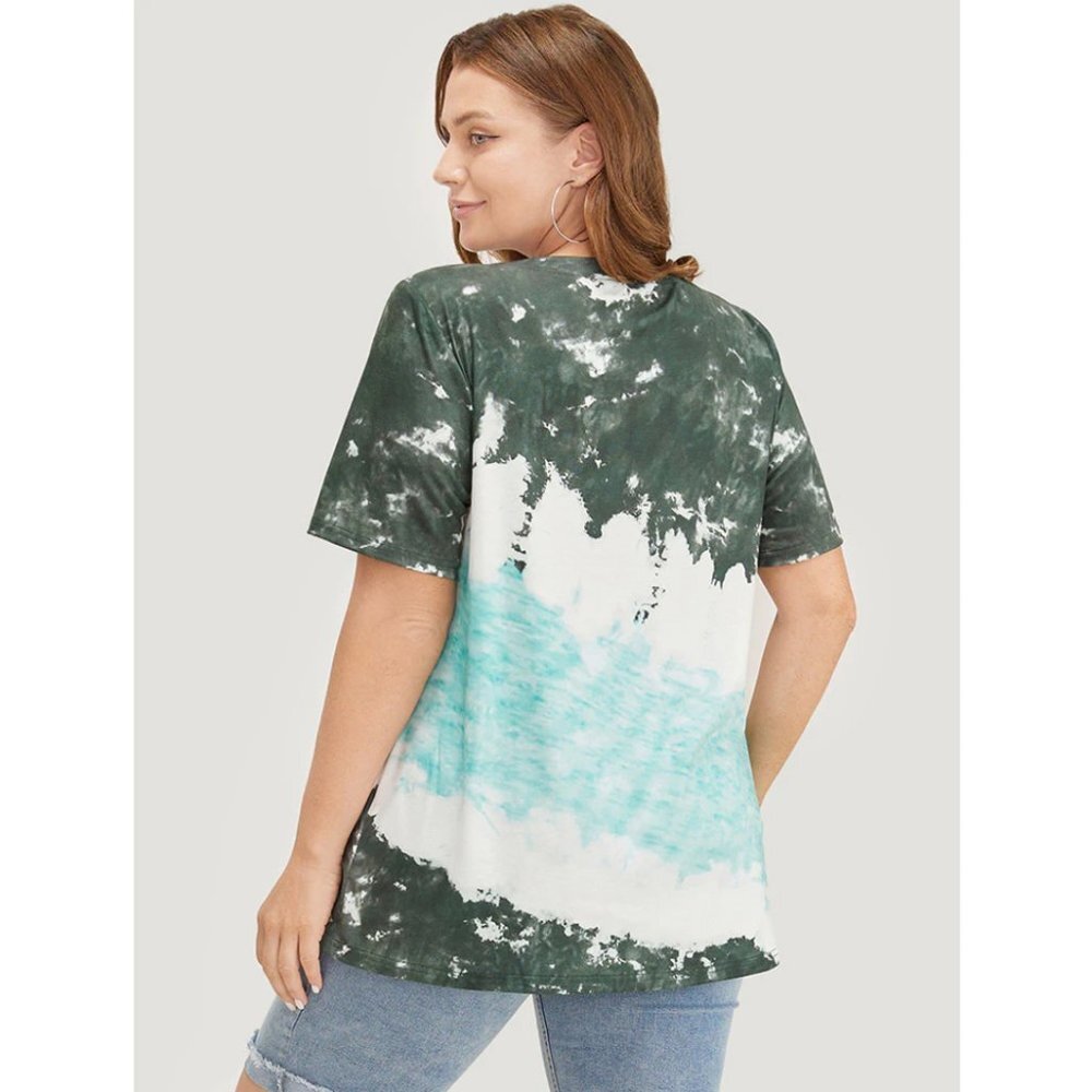 NWT BloomChic Dark Green Tie Dye Round Neck T-Shirt Plus Size 30/6X - Picture 2 of 5